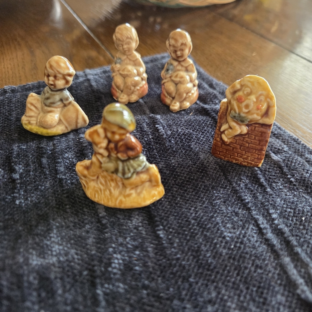 Wade Ceramics Of England Whimsies Nursery Rhyme Ceramic Collectibles